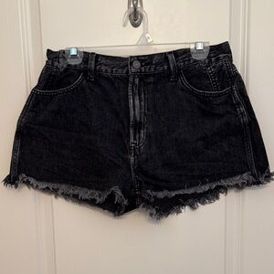 KanCan Black Frayed Hem Jean Shorts‎